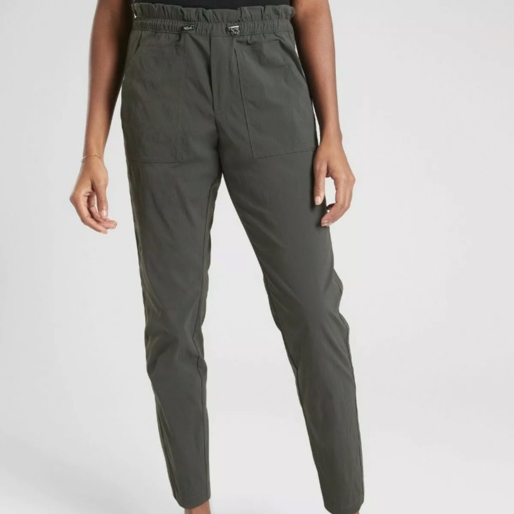 Athleta Trekkie Paper Bag Pants Olive Green Size 4